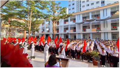 TRANG NGHIÊM LỄ CHÀO CỜ – RỘN RÀNG KHÍ THẾ NGÀY ĐẦU NĂM HỌC MỚI!
