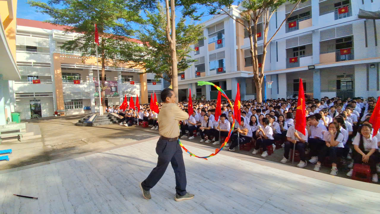 h12